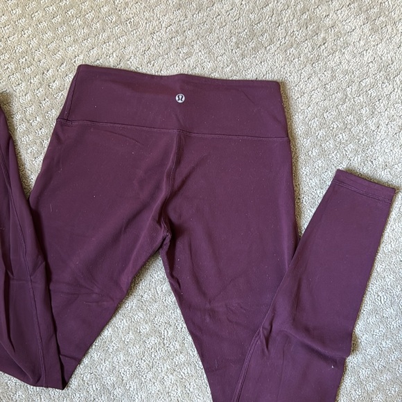 Lululemon reversible legging - Picture 2 of 3